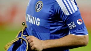 John Terry soll einen Gegenspieler rassistisch beleidigt haben.