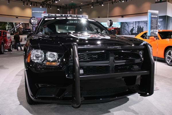 Der böse Blick des Dodge Charger passt gut zu einem Polizeiauto. (