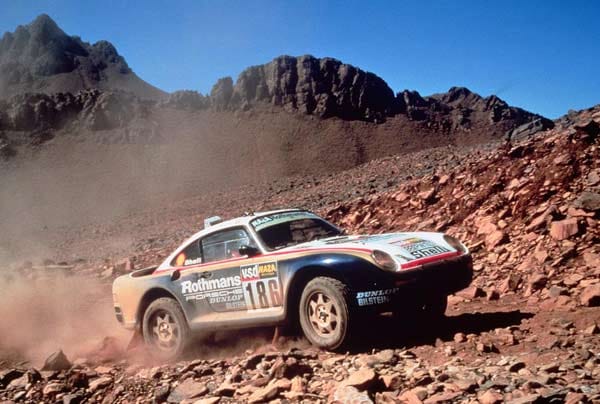 Auch im Gelände machte der 959 bei der Rallye Paris-Dakar eine gute Figur.