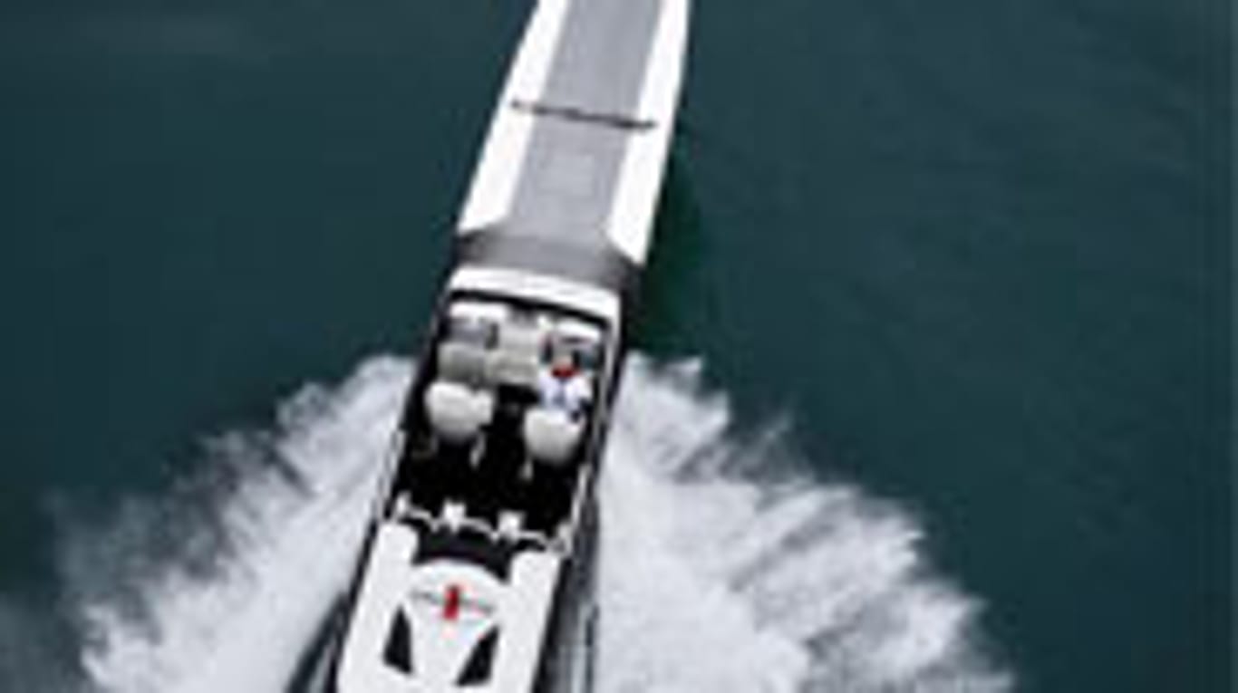 Das Speedboot „AMG `Black Series´ 50´ Marauder“ hat 2700 PS.