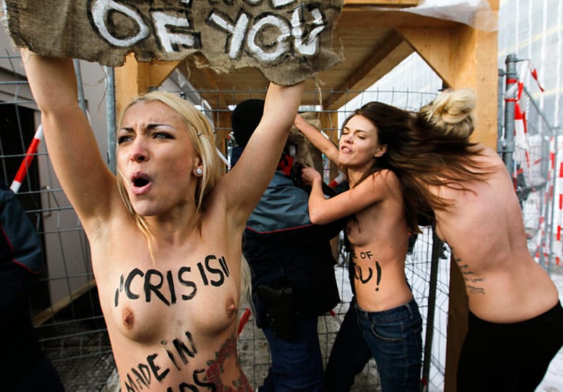 FEMEN - Aktivistinnen protestieren in Davos. FEMEN - Aktivistinnen protestieren in Davos.