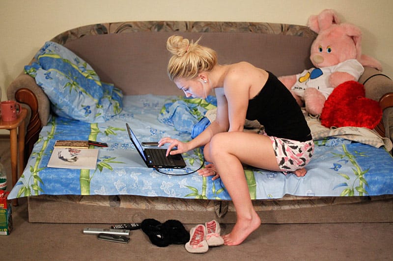 Inna Shevchenko lebt in einem kleinen Apartment in Kiew, das sie sich mit einer Mitbewohnerin teil. Inna Shevchenko lebt in einem kleinen Apartment in Kiew, das sie sich mit einer Mitbewohnerin teil.