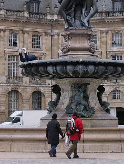 Installation von Mark Jenkins in Bordeaux. Installation von Mark Jenkins in Bordeaux.