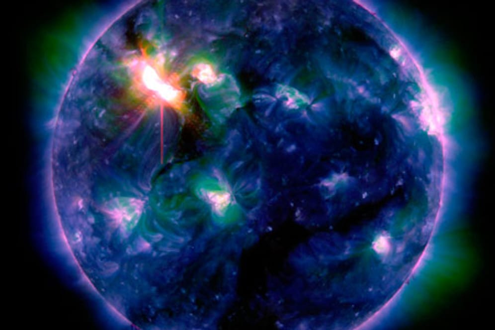 Die Strahlungen eines Sonnensturms können zu Stromausfällen auf der Erde führen