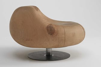 Möbel mit inneren Werten: Warum dieser Sessel über 2000 Euro kostet, kann man nicht sehen, aber riechen.