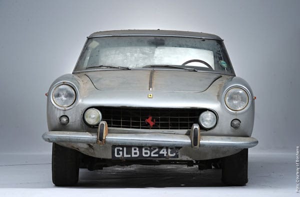 Umgerechnet knapp 121.000 Euro zahlte ein Autoliebhaber für das restaurierungsbedürftige Fahrzeug aus dem Jahr 1961.