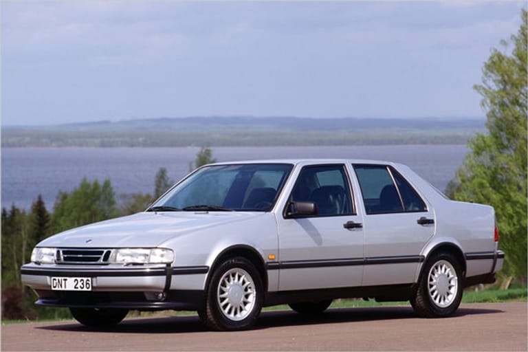 Ab 1985 ergänzte der 9000 die Modellpalette nach oben, im Bild das Facelift von 1992.
