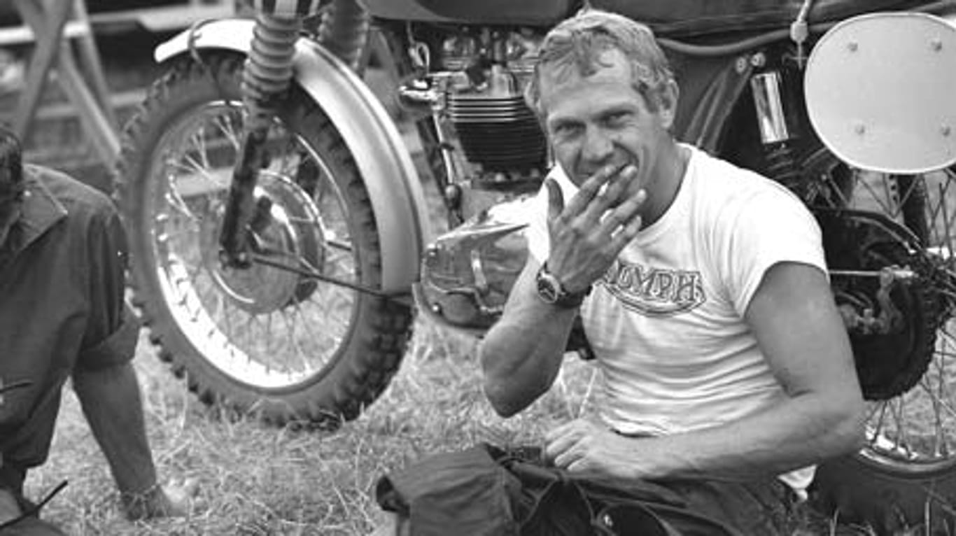 McQueen war ein sehr guter Motorrad-Fahrer.