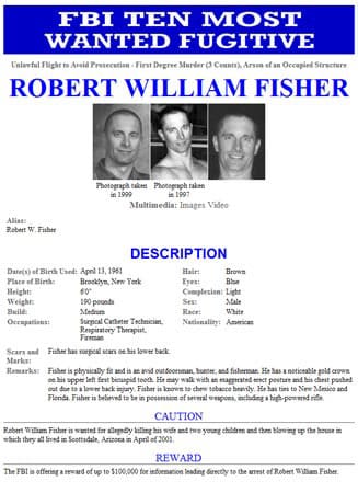 Robert William Fisher soll 2001 seine Frau und zwei kleine Kinder getötet und dann das gemeinsame Haus in Arizona in die Luft gejagt haben.