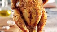 Beer-Can-Chicken mit Knoblauch-Rub