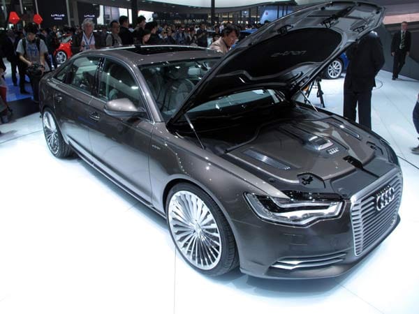 Für elektrische Impulse sorgen fast nur ausländische Hersteller. Hier der neue Audi A6 e-tron.