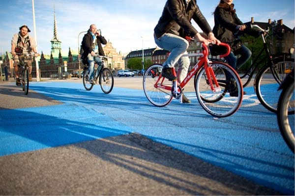Zu diesem Zweck sollen in der Stadt jetzt 26 spezielle Fahrrad-Autobahnen, sogenannte "Cykelsuperstis" gebaut werden.