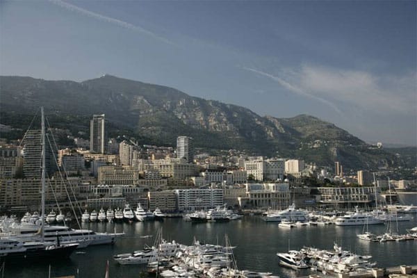 Platz zwei belegt ebenfalls ein europäischer Staat: Mit rund 2,02 Quadratkilometern ist das Fürstentum Monaco am Mittelmeer der zweitkleinste Staat der Welt.