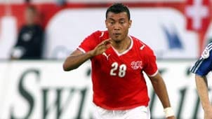 Jüngster EM-Torschütze aller Zeiten: Mit nur 26 Jahren muss der Schweizer Nationalspieler Johan Vonlanthen seine Karriere beenden. Jüngster EM-Torschütze aller Zeiten: Mit nur 26 Jahren muss der Schweizer Nationalspieler Johan Vonlanthen seine Karriere beenden.