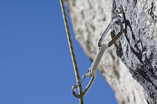 Je nach Verwendungszweck werden beim Klettern unterschiedliche Seiltypen verwendet: Einfachseil, Halbseil und Zwillingsseil.