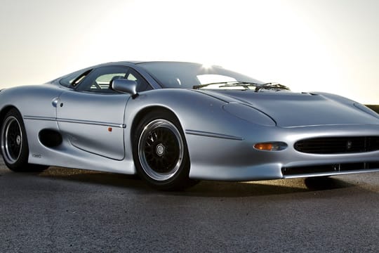 Jaguar XJ220