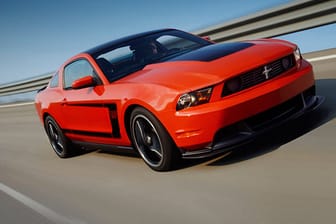 Der Ford Mustang (hier als Boss 302) bietet besonders als V6-Modell günstiges Sportwagen-Vergnügen