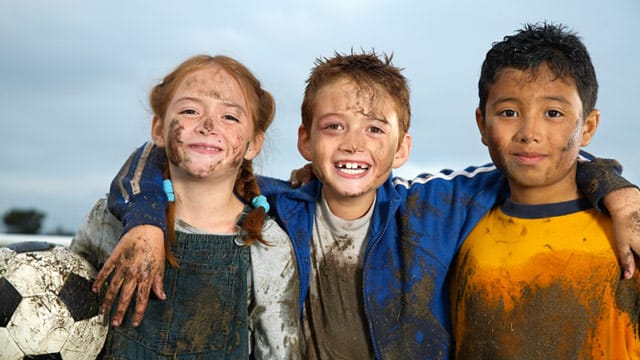 Eltern müssen die Freunde ihrer Kinder nicht immer mögen - doch sie sollten sie tolerieren.