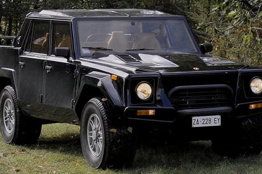 Lamborghini LM 002