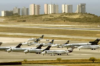 Flugzeuge der venezolanischen Airlinie Aeropostal, der zweitältesten noch existierenden Fluggesellschaft Südamerikas