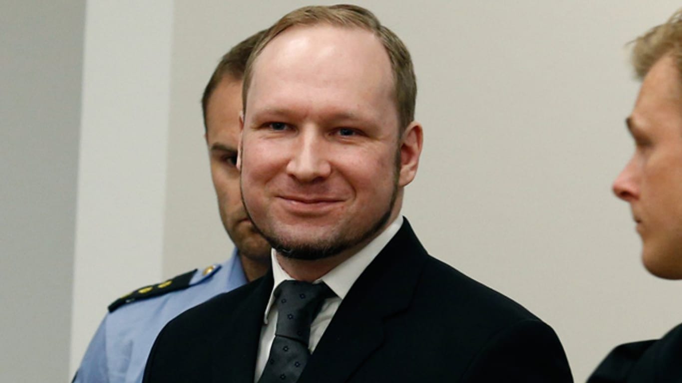 Der lächelnde Massenmörder: Anders Breivik im Gericht in Oslo.