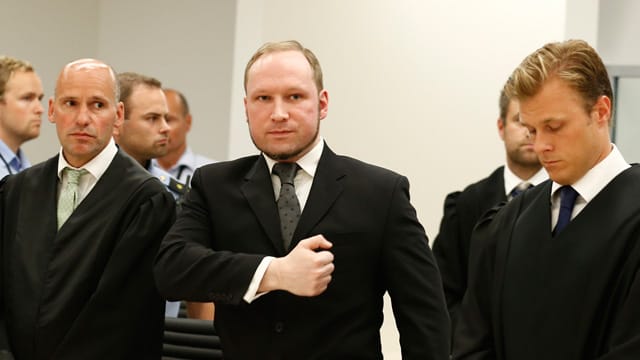 Massenmörder Anders Breivik zeigt auch nach dem Urteil weder Einsicht noch Reue Massenmörder Anders Breivik zeigt auch nach dem Urteil weder Einsicht noch Reue