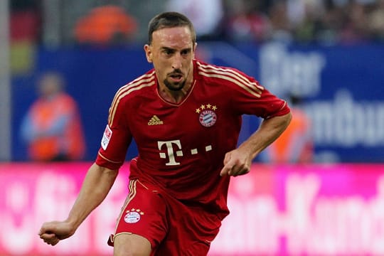 Franck Ribéry trägt das neue Bayern-Trikot.