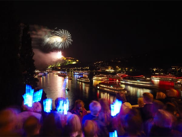 Die Veranstaltungen zu "Rhein in Flammen" sind absolute Highlights. Wenn Sie die Chance dazu haben, machen Sie eine Veranstaltung auf einem der zahlreichen Boote mit.