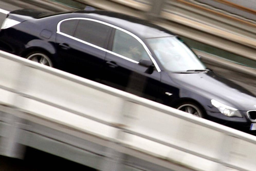 Schwarzes Auto von BMW: Für viele Autofahrer eine aggressive Kombination
