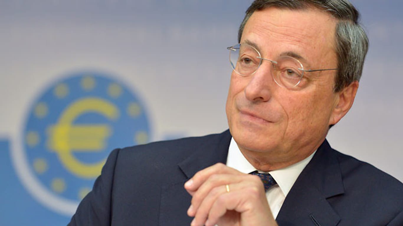 EZB-Chef Mario Draghi will klammen Euro-Staaten mit Anleihekäufen unter die Arme greifen