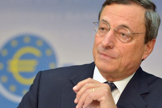 EZB-Chef Mario Draghi will klammen Euro-Staaten mit Anleihekäufen unter die Arme greifen