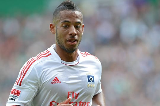 HSV-Abwehrmann Dennis Aogo steht zurzeit völlig neben sich.