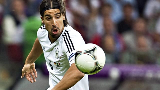 Sami Khedira gilt eigentlich als kopfballstark und gefährlich bei Ecken.