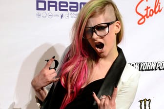Auf der New York Fashion Week präsentierte Avril Lavigne ihren neuen Look.
