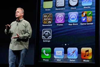 Phil Schiller, Vice President Worldwide Marketing, stellt das iPhone 5 vor.