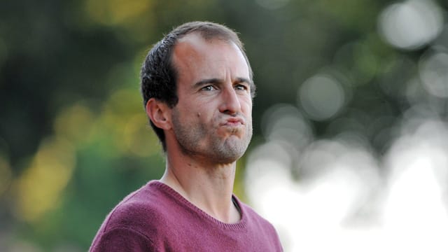 Mehmet Scholl steht noch bis 2014 bei der ARD und beim FC Bayern unter Vertrag. Mehmet Scholl steht noch bis 2014 bei der ARD und beim FC Bayern unter Vertrag.