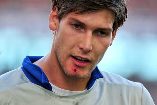 Fabian Giefer wird sich vorerst mit Flüssignahrung zufrieden geben müssen.