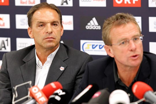 Ernst Tanner folgte Ralf Rangnick (re.) von Hoffenheim nach Salzburg zu Red Bull.