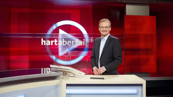Pünktlich zum fünfjährigen ARD-Jubiläum präsentiert Frank Plasberg seine Sendung "Hart aber fair" vor einen neuen Studiokulisse.
