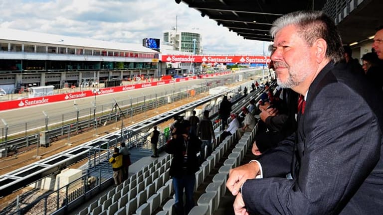 Kurt Beck am Nürburgring: Im Schwarzbuch Steuerverschwendung wird sein Rücktritt gefordert