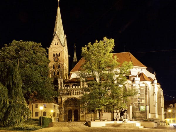 Der Augsburger Dom befindet sich nahe der schönen Altstadt.