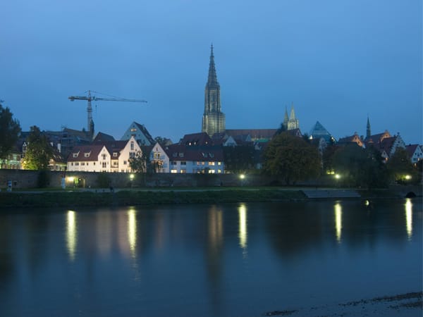 Das Ulmer Münster ist nicht nur zentraler Punkt der Altstadt Ulms, sondern auch der höchste Kirchturm der Welt.