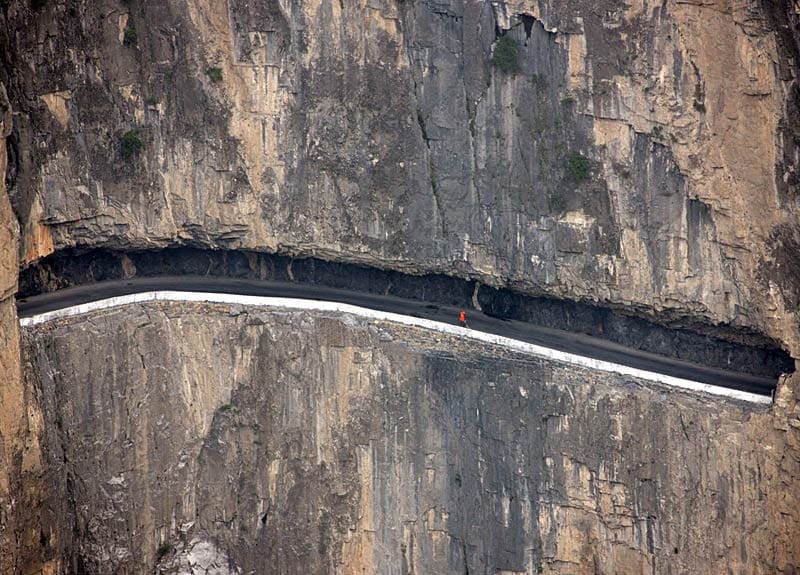 Nichts für Autofahrer mit Platzangst: Der Guoliang Tunnel erstreckt sich durch das Taihang Shan-Gebirge in den nordchinesischen Provinzen Shanxi und Hebei.
