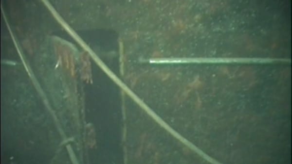 Eine offene Luke an "K-159": Russische Experten sorgen sich jedoch auch um das Atom-U-Boot "K-27", welches bereits 1981 in einem geheimen Manöver versenkt wurde.