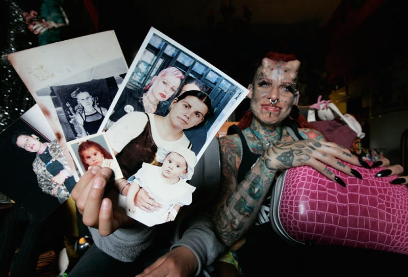 Bilder aus dem alten Leben: Sohn Guillermo zeigt Fotos seiner Mutter vor der Verwandlung. Bilder aus dem alten Leben: Sohn Guillermo zeigt Fotos seiner Mutter vor der Verwandlung.