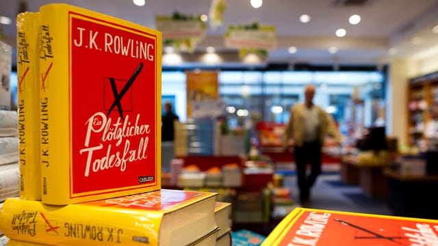 J. K. Rowlings neues Buch "Ein plötzlicher Todesfall" ist erschienen.