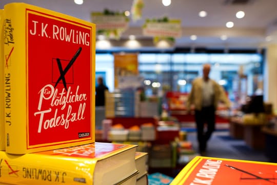 J. K. Rowlings neues Buch "Ein plötzlicher Todesfall" ist erschienen.