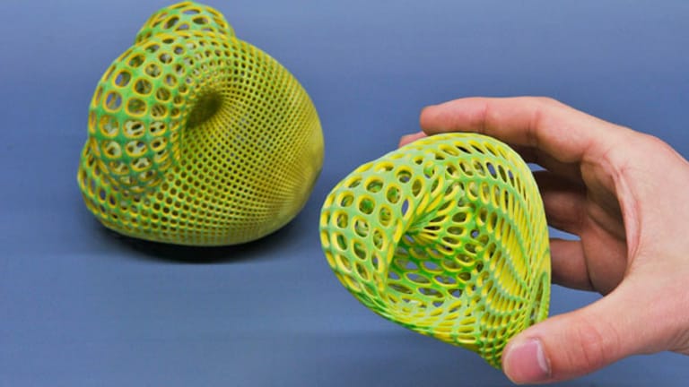 Ein Objekt der Technischen Universität Berlin aus dem 3D-Drucker.