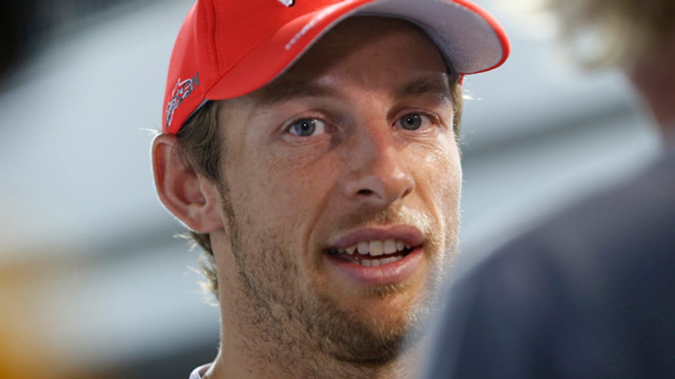 Beim Großen Preis von Japan wird Jenson Button fünf Startplätze zurückgestuft.