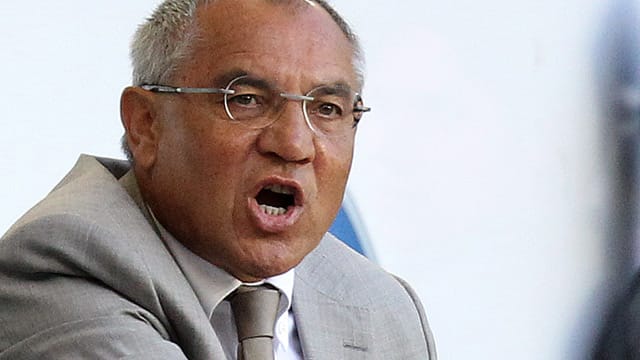 Felix Magath gibt seinen Spielern Feuer.